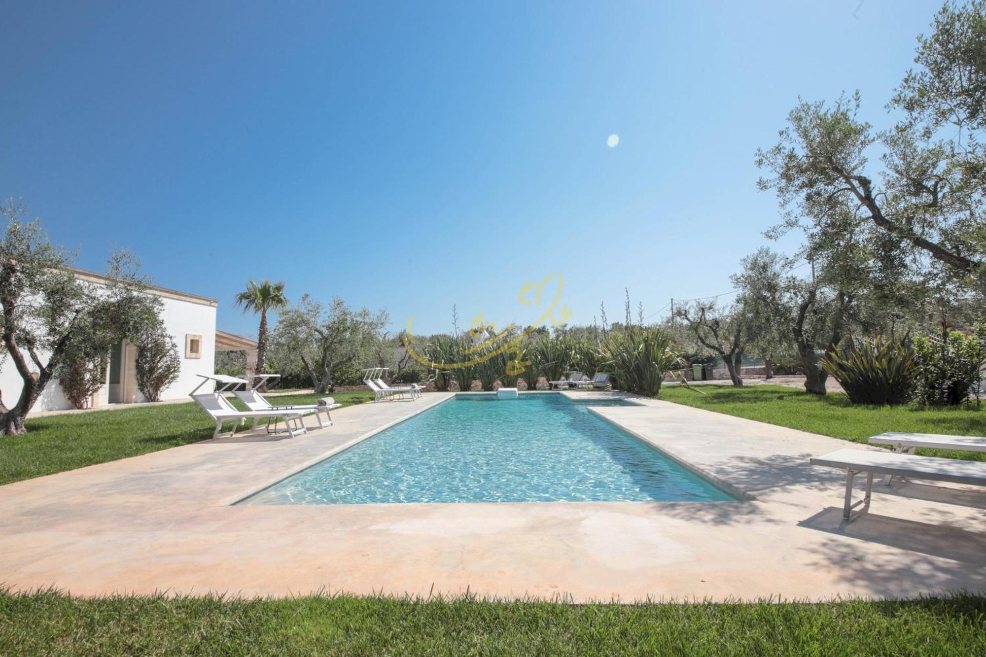 Вилла Td Dimora Del Giglio With Organic Garden With Pool Остуни Экстерьер фото