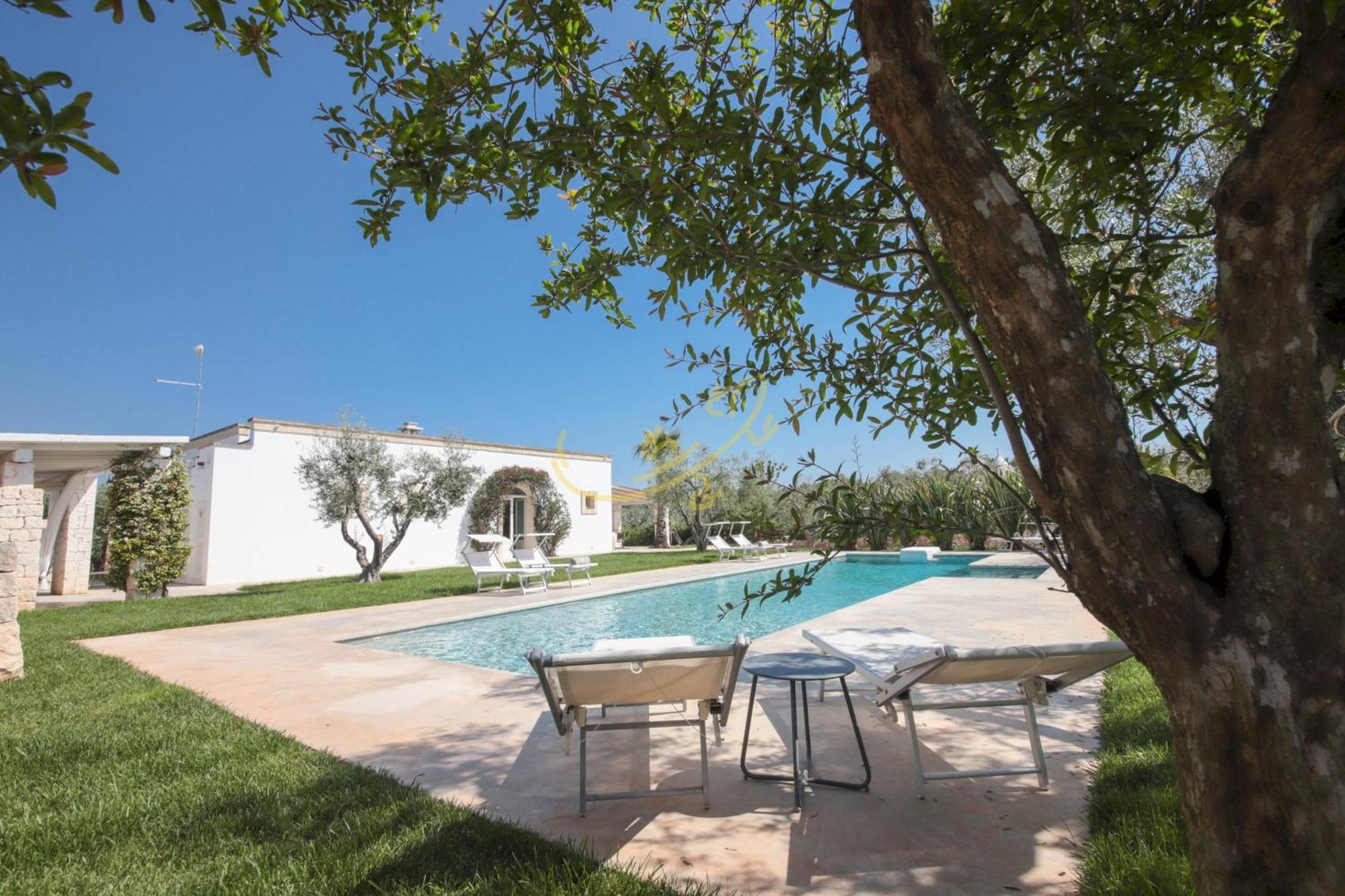Вилла Td Dimora Del Giglio With Organic Garden With Pool Остуни Экстерьер фото